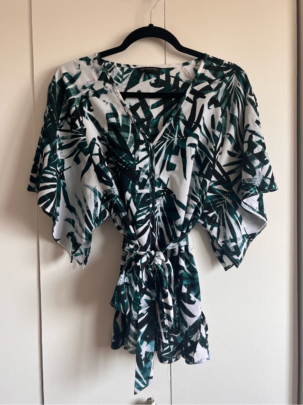 Banana Republic Green Leaf Print Top